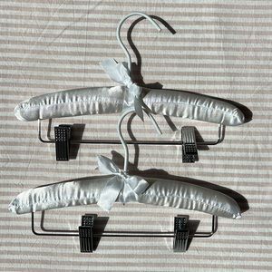 Homegoods Girls Pearl Satin Bow Hangers 12” Set of 2